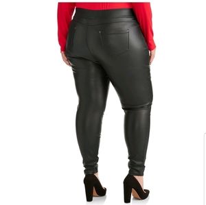 Black pleather jegging 1X - 0069